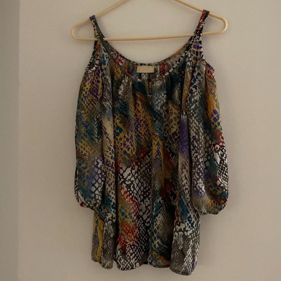 Off Shoulder Miss Tina Blouse - Picture 1 of 4